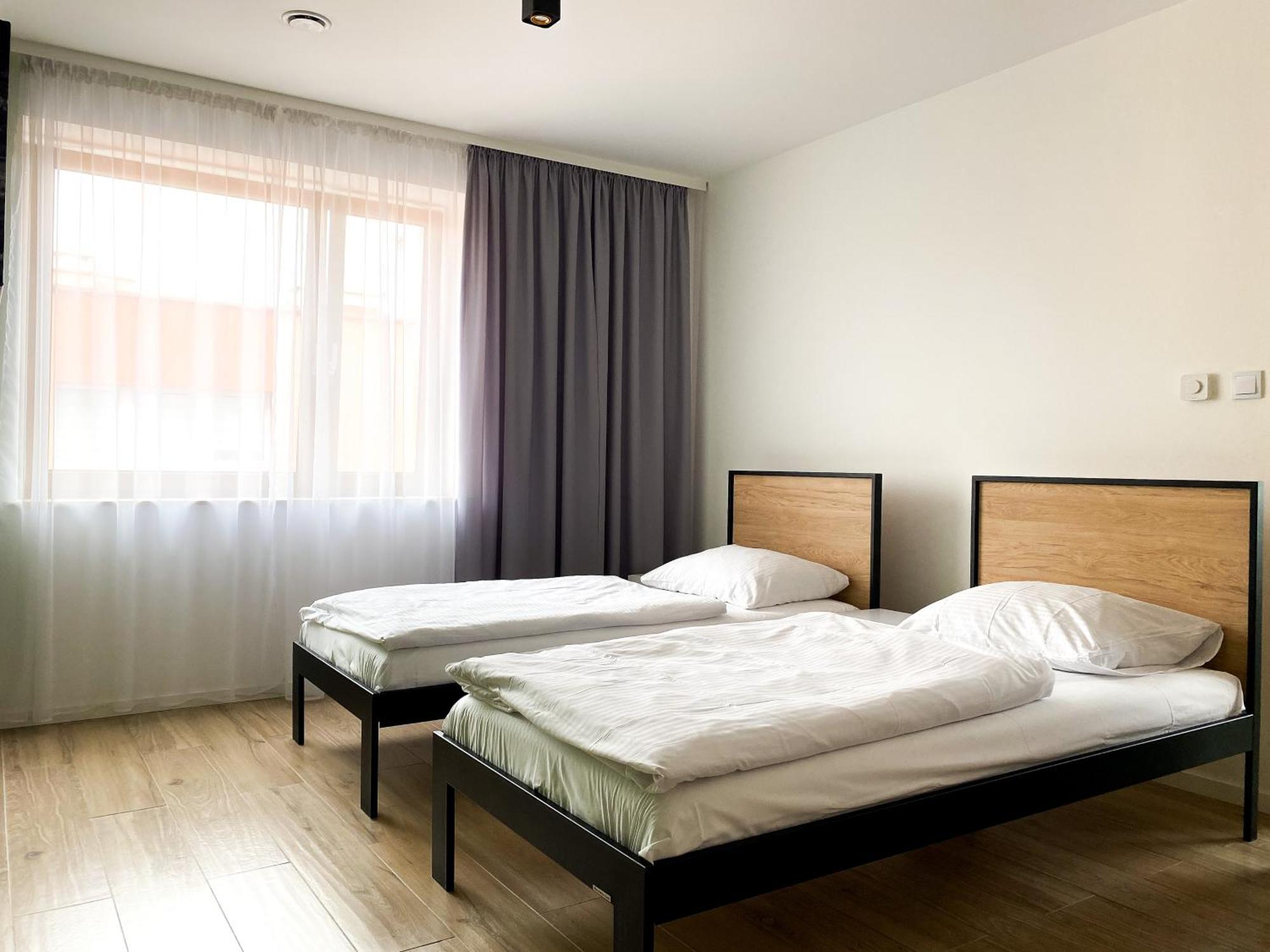 Tanie Noclegi Gliwice - Apartamenty Lowicka 28 외부 사진