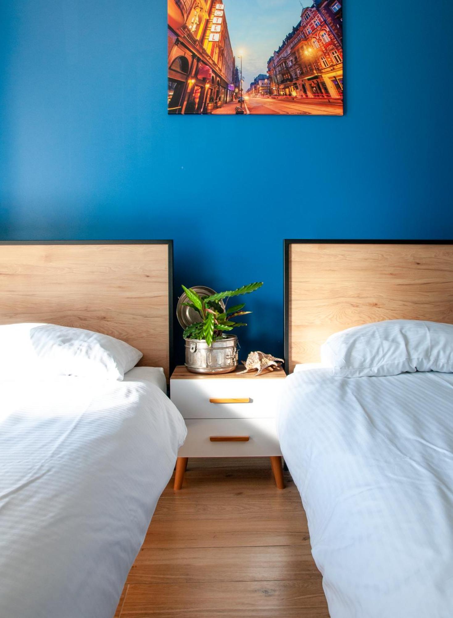 Tanie Noclegi Gliwice - Apartamenty Lowicka 28 외부 사진